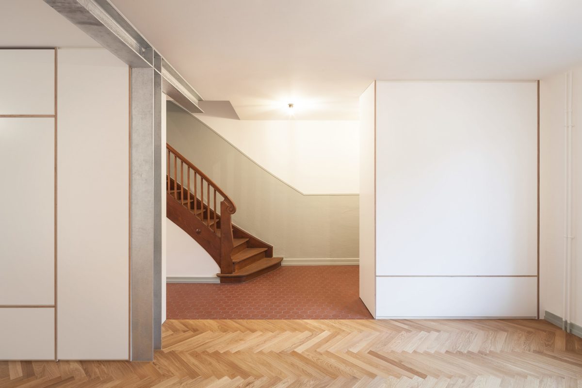 einfamilienhaus-basel-innenausbau-nachhaltig-boden-treppe
